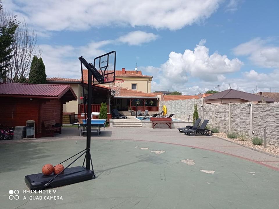 Penzion Zajecak Zaječí Bagian luar foto